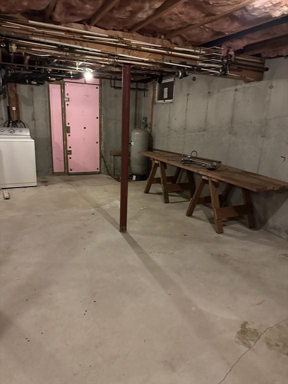 255 Massasoit Rd, Eastham, MA 02642 - unfinished basement with a water pressure tank and separate washer and dryer