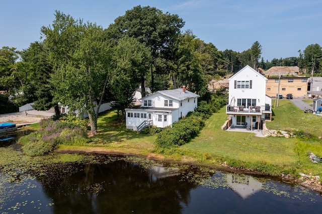 bird's eye view featuring a water view