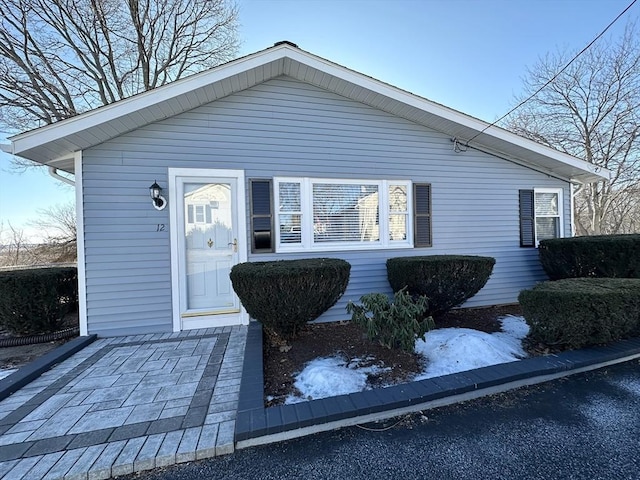 view of front of property