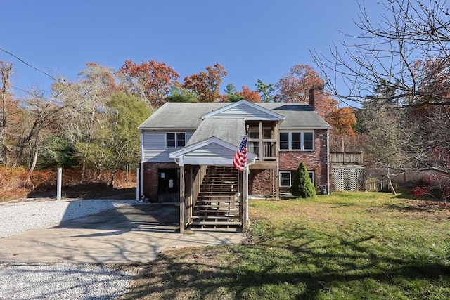 view of front facade featuring a carport