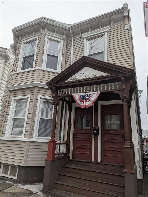 view of italianate house