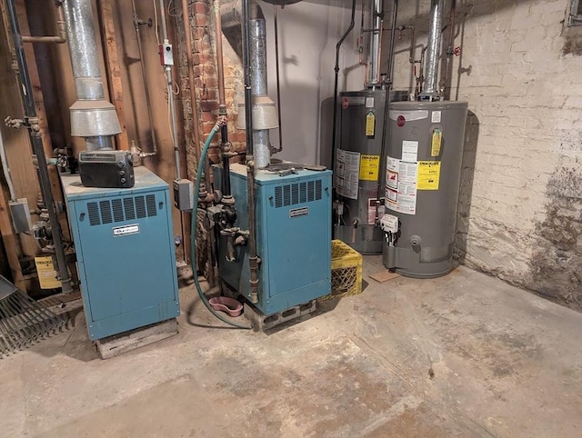 utilities featuring gas water heater and a heating unit