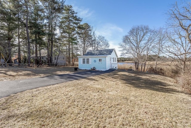 1 Ladd Ave, Wareham, MA 02571 - view of front of property featuring driveway