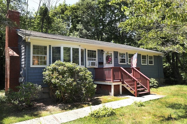 40 Revere St, Gloucester, MA 01930 - single story home with a chimney and a front lawn