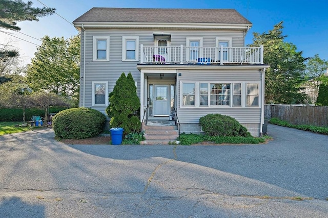 2 Hammond Ct, Quincy, MA 02169 - view of front of property featuring a balcony and fence