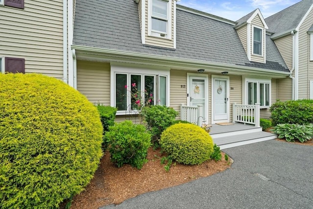547 Washington St Unit B13, Pembroke, MA 02359 - multi unit property featuring a shingled roof