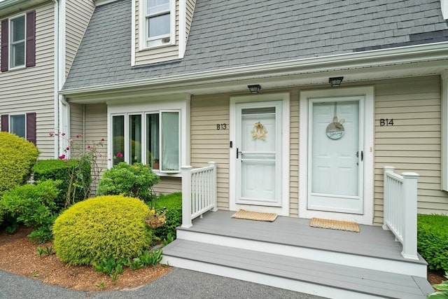 547 Washington St Unit B13, Pembroke, MA 02359 - entrance to property featuring roof with shingles