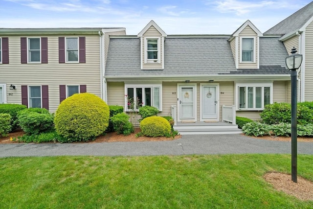 547 Washington St Unit B13, Pembroke, MA 02359 - multi unit property featuring a front yard and a shingled roof