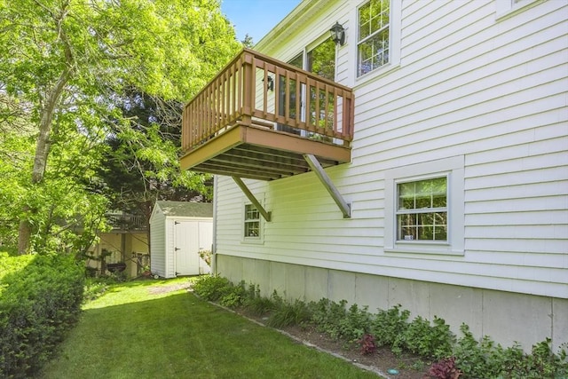 18 Curve Hill Rd, Yarmouth, MA 02664 - view of property exterior with a yard and a deck