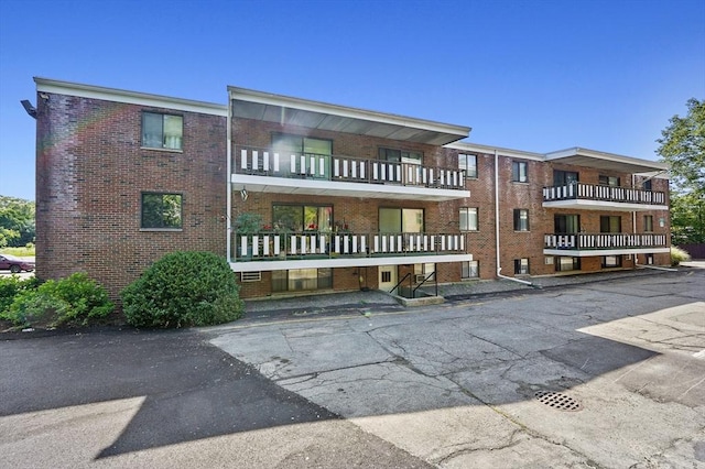 80 N Warren St Unit 14, Woburn, MA 01801 - view of building exterior