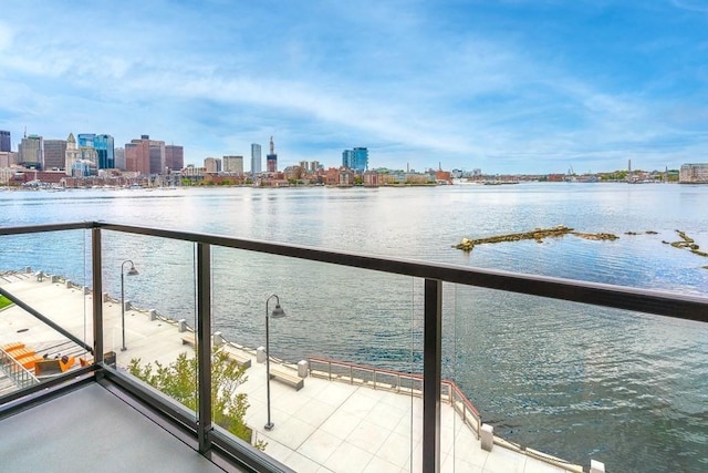 water view featuring a view of city