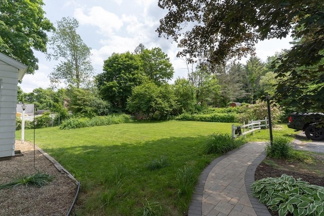 1 Commonwealth Ave, Sturbridge, MA 01518 - view of green lawn