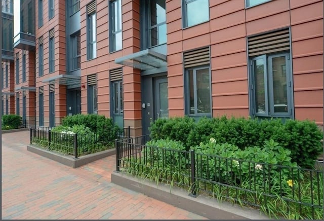 691 Massachusetts Ave Unit 102, Boston, MA 02118 - property entrance
