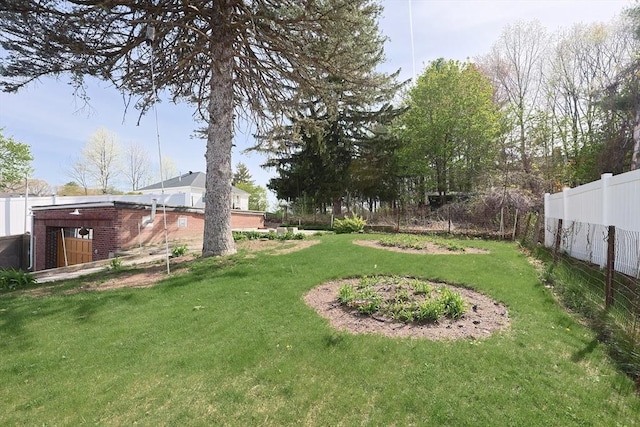view of yard featuring fence