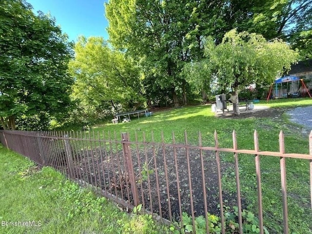 56-58 N Summer St, Adams, MA 01220 - view of yard