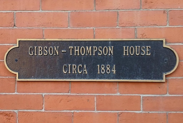 view of exterior details