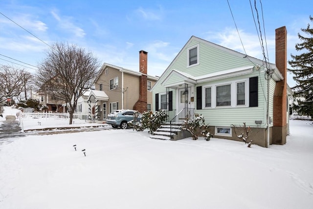 view of front of property