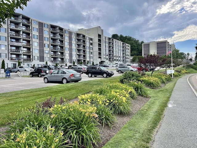 1500 Worcester Rd Unit 631, Framingham, MA 01702 - view of apartment building / complex with uncovered parking