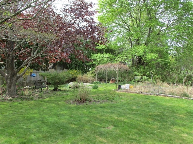 360 Russells Mills Rd, Dartmouth, MA 02748 - view of grassy yard