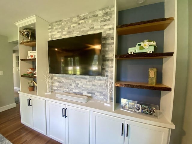 551 Indian Head St, Hanson, MA 02341 - bar featuring dark wood-style floors and tasteful backsplash