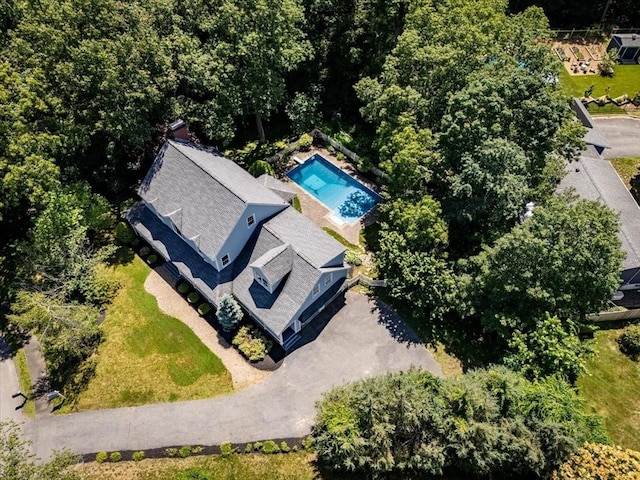 12 Coombs Cir, Newburyport, MA 01950 - aerial view of property and surrounding area featuring a pool