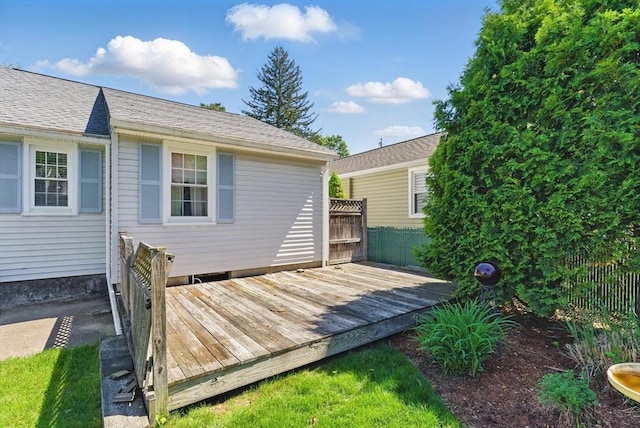 31 Fallston St, Springfield, MA 01119 - view of wooden terrace