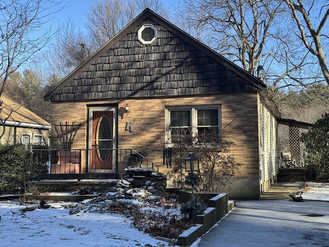 view of front of property