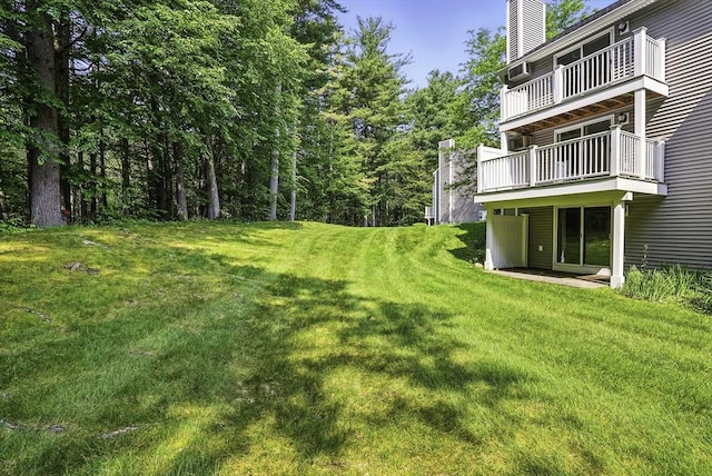205 Bayberry Hill Ln Unit 205, Leominster, MA 01453 - view of green lawn featuring a balcony
