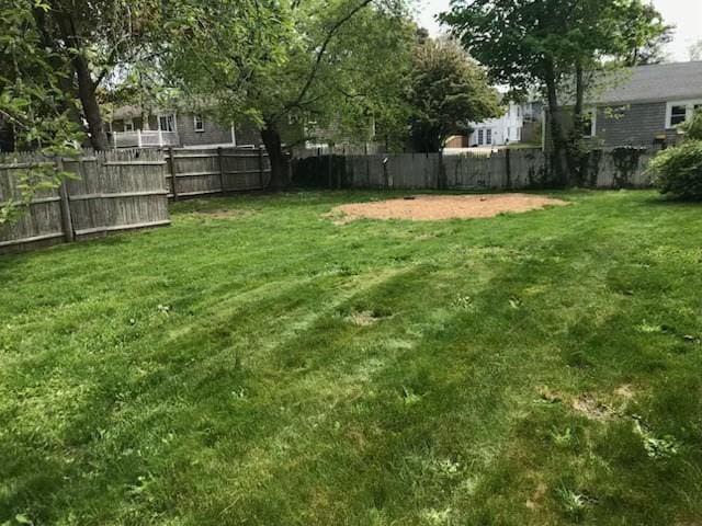 86 Seabrook Rd, Barnstable, MA 02601 - view of yard