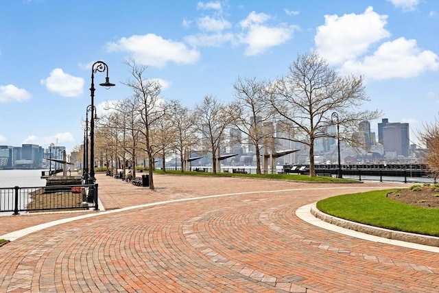 view of home's community featuring a city view