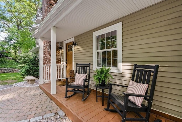 72 S Shore Dr, Sturbridge, MA 01566 - view of porch