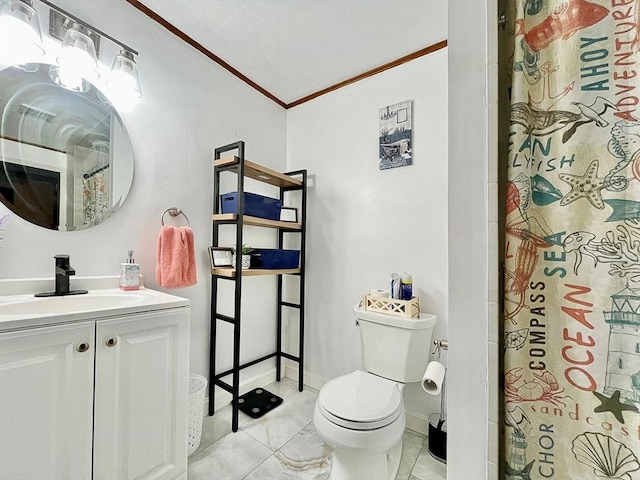 bathroom with vanity, a shower with curtain, baseboards, ornamental molding, and toilet