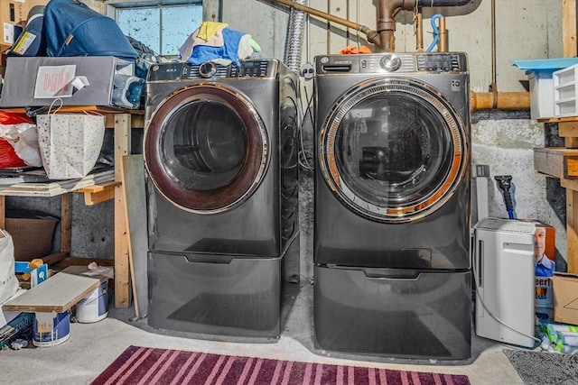 16 Vanderbelt Rd, Acton, MA 01720 - laundry area featuring independent washer and dryer