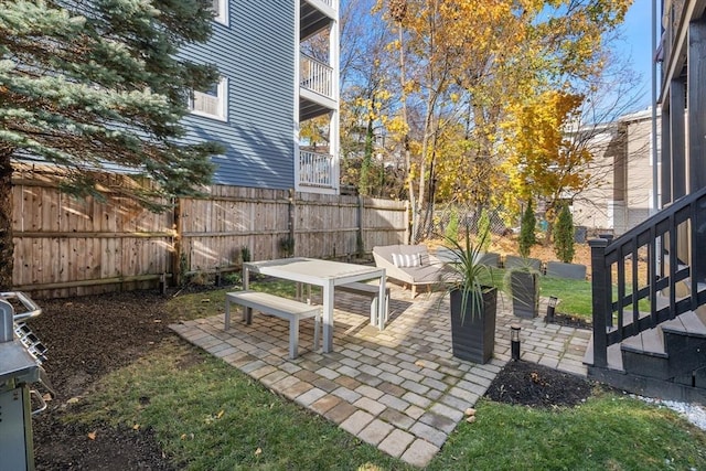 view of patio / terrace featuring an outdoor hangout area