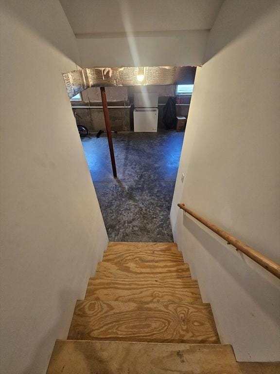 2 Carousel Ter, Dartmouth, MA 02747 - view of stairs