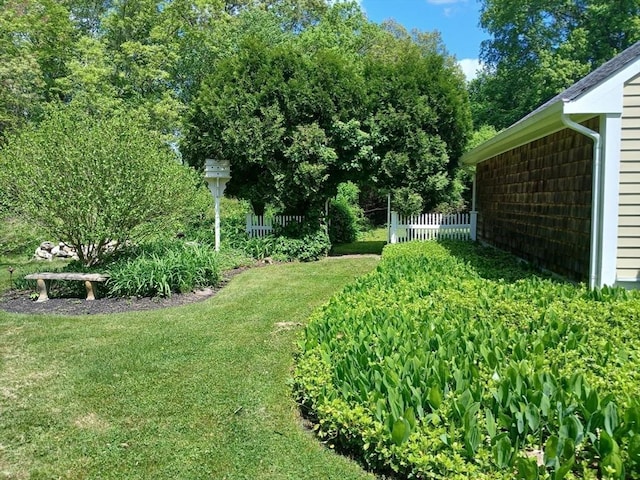 100 D Dr, Westport, MA 02790 - view of yard