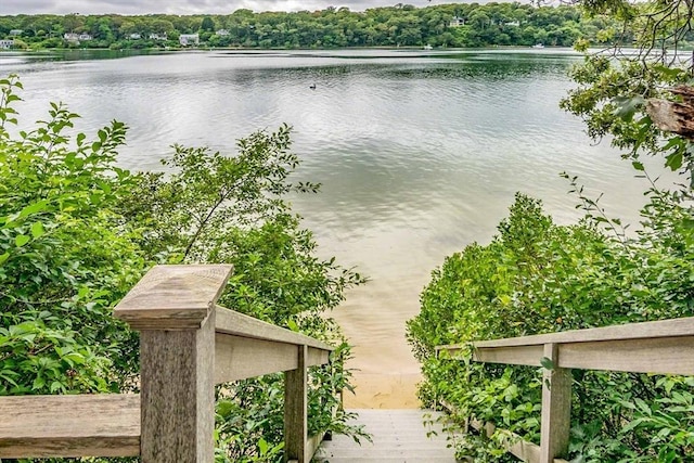 385 Barnes Rd, Oak Bluffs, MA 02557 - water view