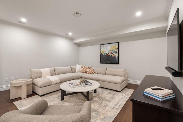 living area with dark wood-style floors, recessed lighting, baseboards, and crown molding