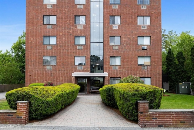 12 Pond Ln Unit 65, Arlington, MA 02474 - view of apartment building / complex