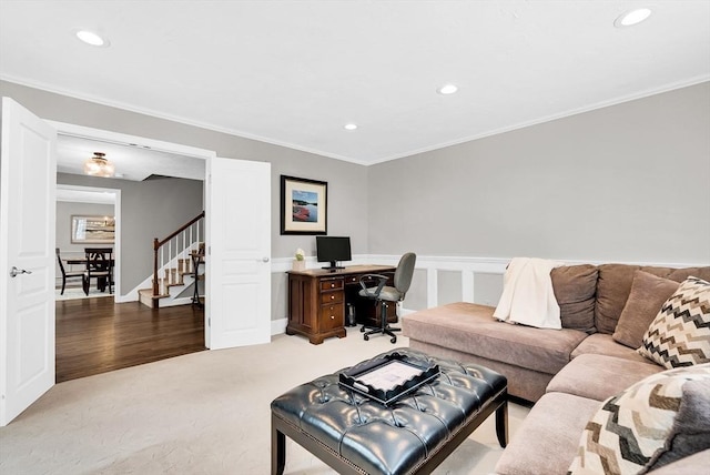 living room with light colored carpet and crown molding