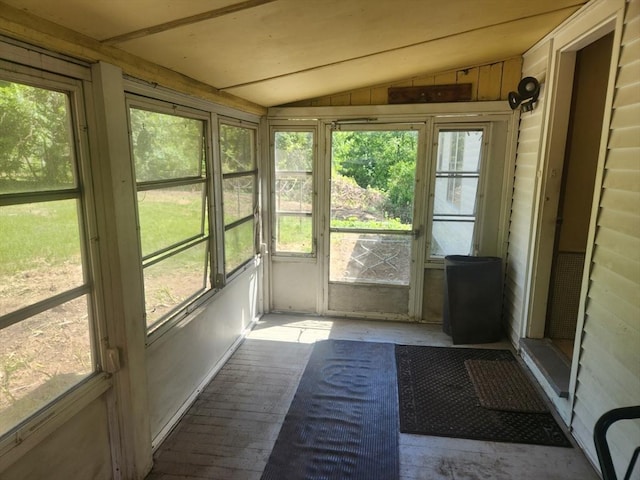 192 White St, Lunenburg, MA 01462 - unfurnished sunroom featuring vaulted ceiling