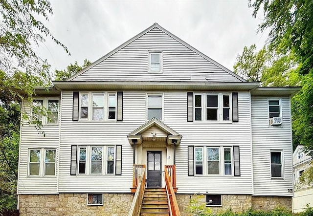 15 Circuit Ave E, Worcester, MA 01603 - view of front of house