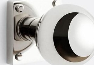detailed view of washer / dryer