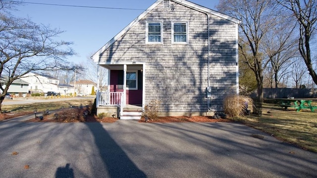 view of front of property