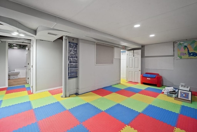 game room with light carpet, baseboards, visible vents, and recessed lighting