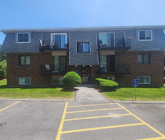 176 Maple Ave Unit 2-1, Rutland, MA 01543 - view of building exterior featuring uncovered parking