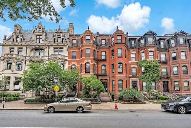 318 Commonwealth Ave Unit 3, Boston, MA 02115 - view of front of house featuring mansard roof