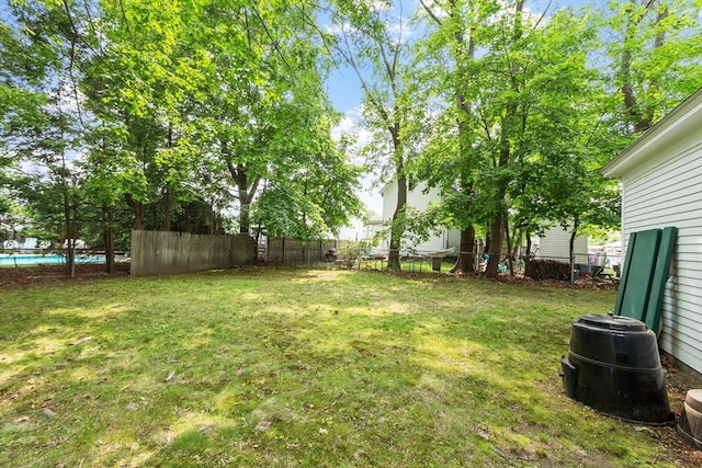 20 Walden St, Lowell, MA 01851 - view of yard