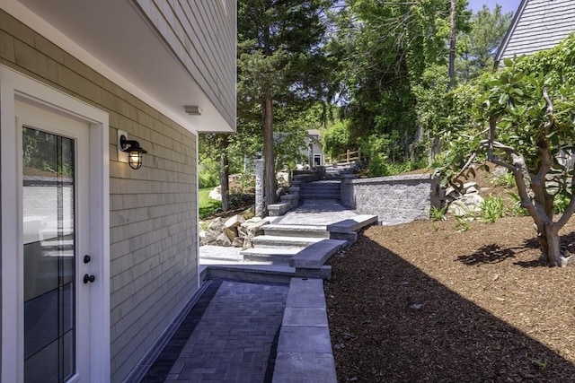 7 Cove Way, Gloucester, MA 01930 - view of yard