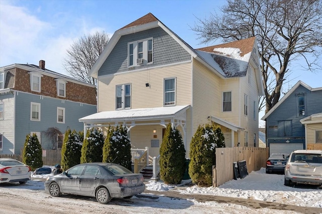 view of front facade with covered porch